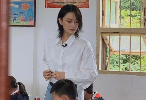張馨予心連心首秀主持 生圖曝出界，五官至上鏡打造經(jīng)典回憶